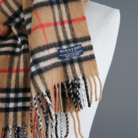 Burberry Cashmere & Wool Classic Scarf - Picture 2 of 12